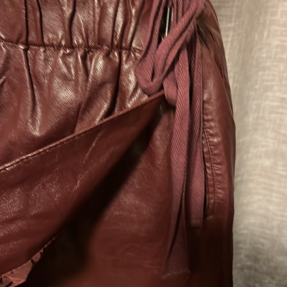 Jolt faux leather mini skirt paper bag waist and pockets - Picture 4 of 7